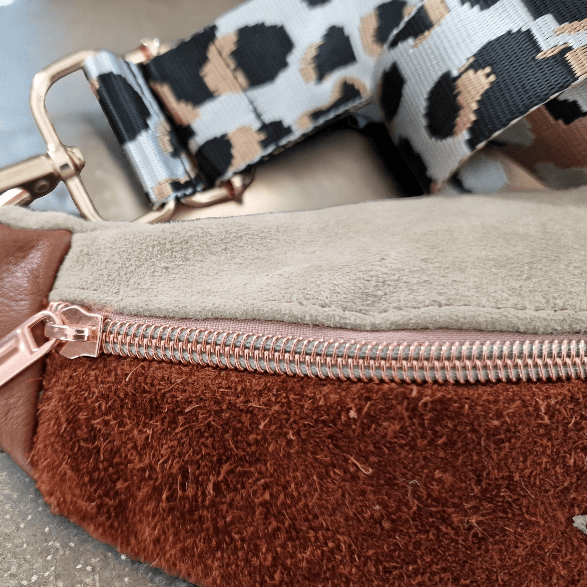 Sac banane Femme en cuir CAMEL Mila - Vavounette&Co