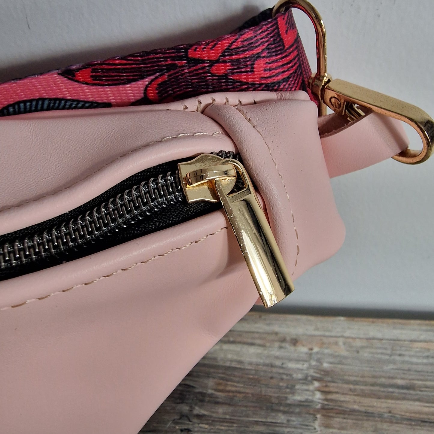 Sac banane Femme en cuir ROSE