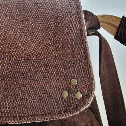 Sac Besace Femme en Cuir MARRON Chocolat et Rabat en cuir Croco