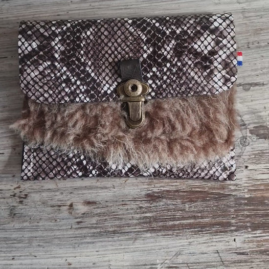 Pochette en cuir MARRON Serpent et Mouton pour passeport et cartes