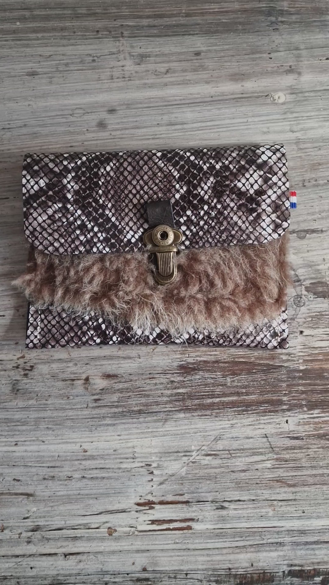 Pochette en cuir MARRON Serpent et Mouton pour passeport et cartes